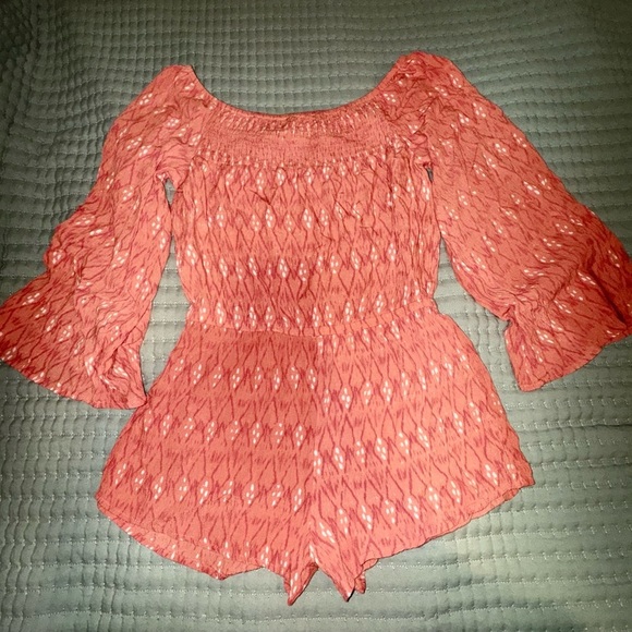 Rip Curl Orange Smocked 3/4 drape Sleeve romper size S. Worn once. EUC - Picture 8 of 13